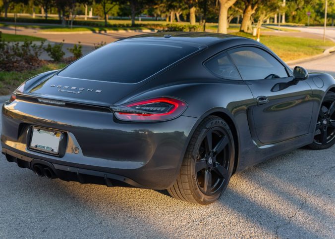 Porsche 718 Cayman